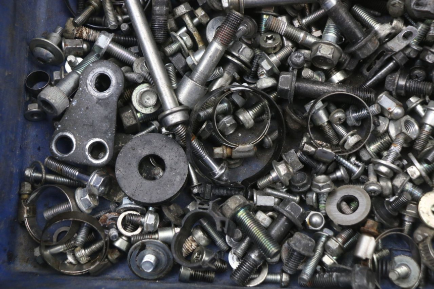 photo de ZAK SCHROEVEN EN BEVESTIGINGSMATERIAAL HONDA FJS SILVER WING SILVERWING 400 (2005 - 2008) - Andere kijkhoek