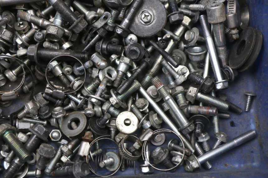 photo de ZAK SCHROEVEN EN BEVESTIGINGSMATERIAAL HONDA FJS SILVER WING SILVERWING 400 (2005 - 2008) - Technische close-up