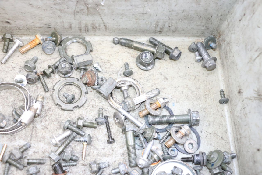 photo de ZAK SCHROEVEN EN BEVESTIGINGSMATERIAAL MBK FLAME X 125 (2007 - 2016) - Overzicht