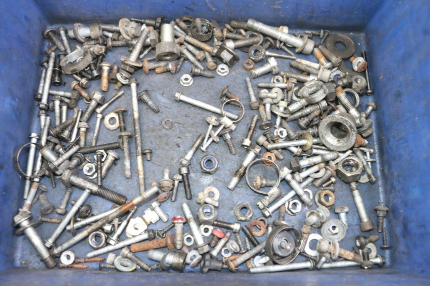 photo de ZAK SCHROEVEN EN BEVESTIGINGSMATERIAAL GILERA NEXUS 300 (2008 - 2013) - Hoofdaanzicht