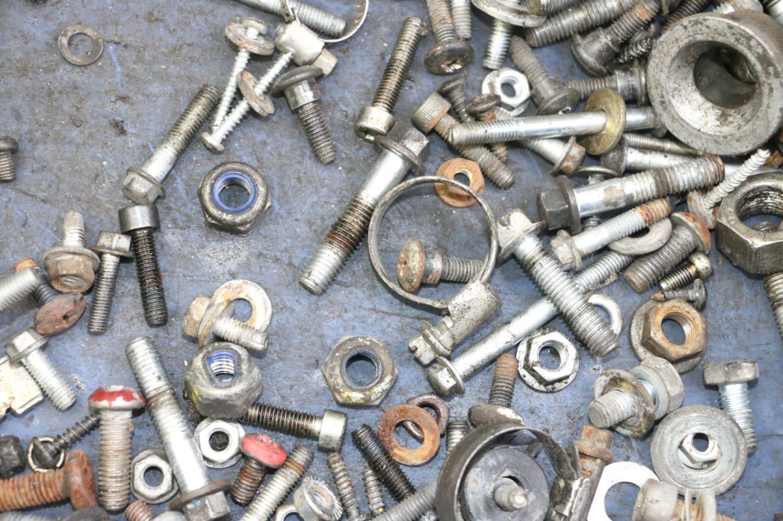 photo de ZAK SCHROEVEN EN BEVESTIGINGSMATERIAAL GILERA NEXUS 300 (2008 - 2013) - Detail van het onderdeel