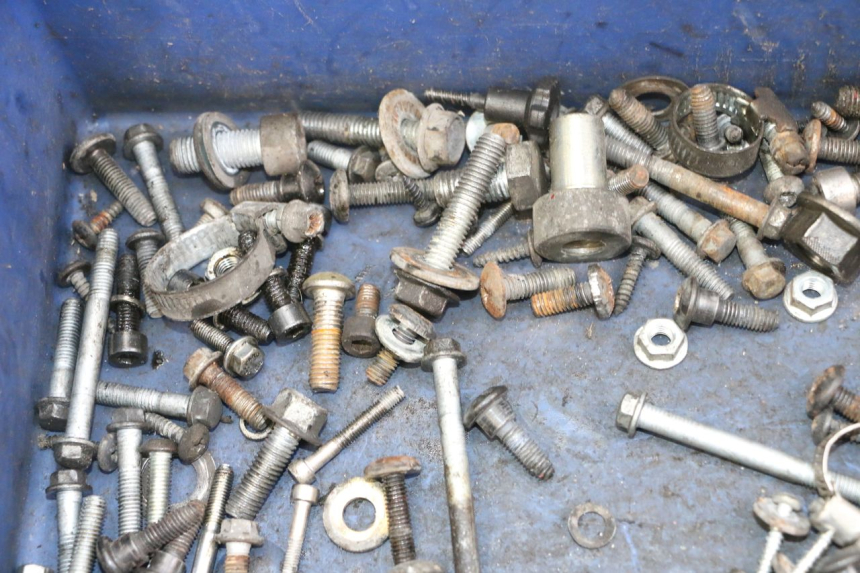 photo de ZAK SCHROEVEN EN BEVESTIGINGSMATERIAAL GILERA NEXUS 300 (2008 - 2013) - Zoom op gebruiksstaat