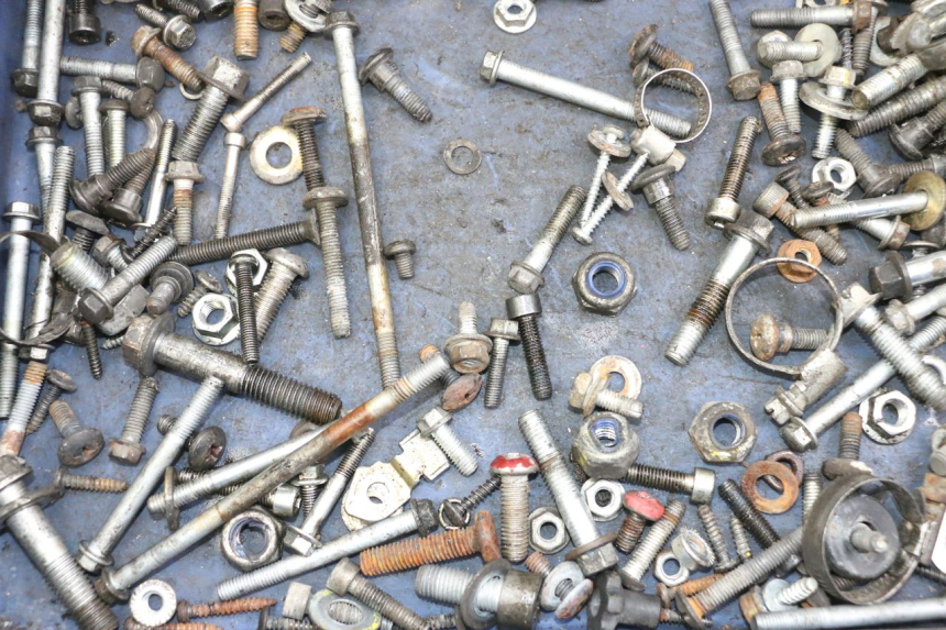 photo de ZAK SCHROEVEN EN BEVESTIGINGSMATERIAAL GILERA NEXUS 300 (2008 - 2013) - Andere kijkhoek