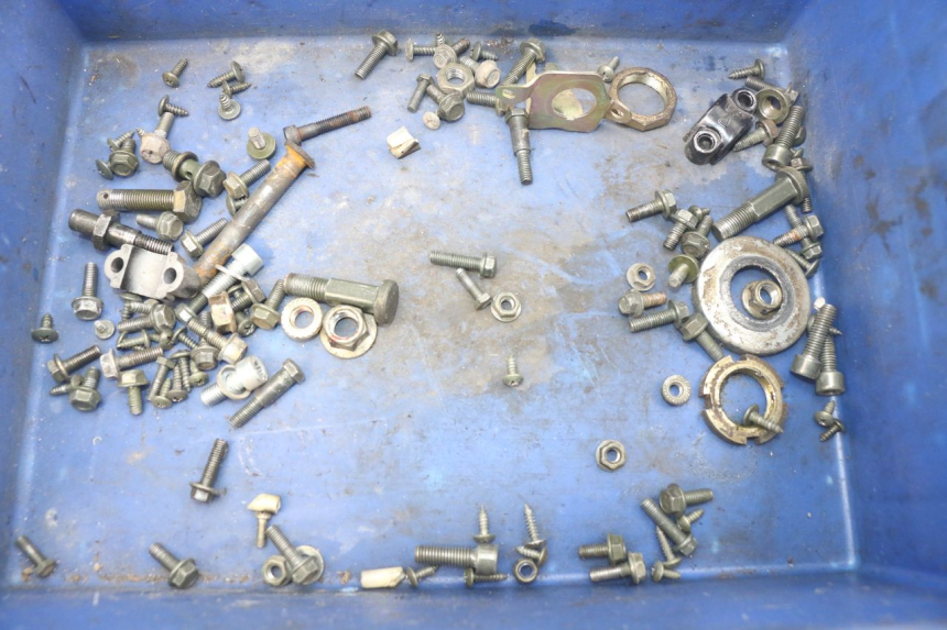 photo de ZAK SCHROEVEN EN BEVESTIGINGSMATERIAAL TNT MOTOR GRIDO 2T 50 (2010 - 2019) - Hoofdaanzicht