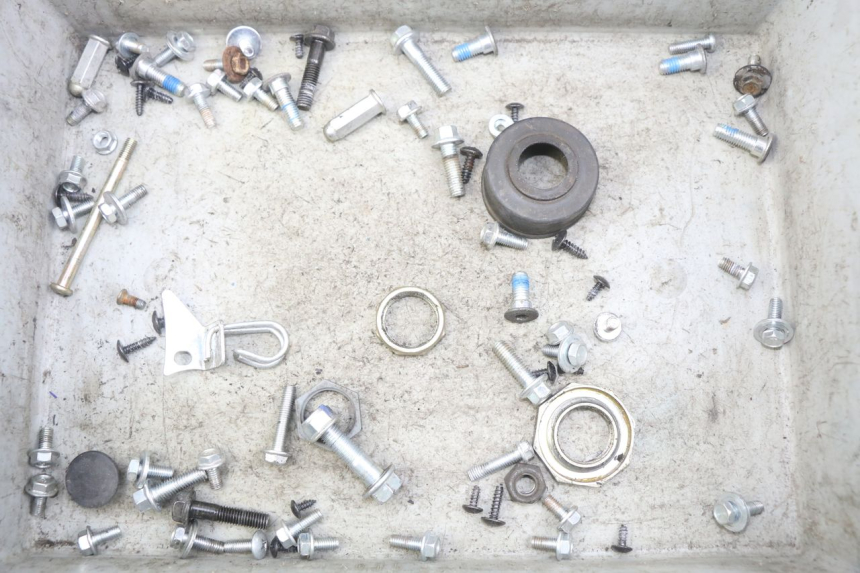 photo de ZAK SCHROEVEN EN BEVESTIGINGSMATERIAAL JM MOTORS GT LINE 4T 50 (2021 - 2023) - Hoofdaanzicht