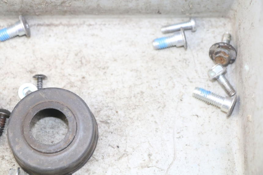 photo de ZAK SCHROEVEN EN BEVESTIGINGSMATERIAAL JM MOTORS GT LINE 4T 50 (2021 - 2023) - Andere kijkhoek