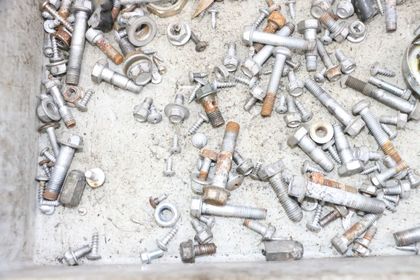 photo de ZAK SCHROEVEN EN BEVESTIGINGSMATERIAAL JM MOTORS GTS 125 (2015 - 2019) - Technische close-up