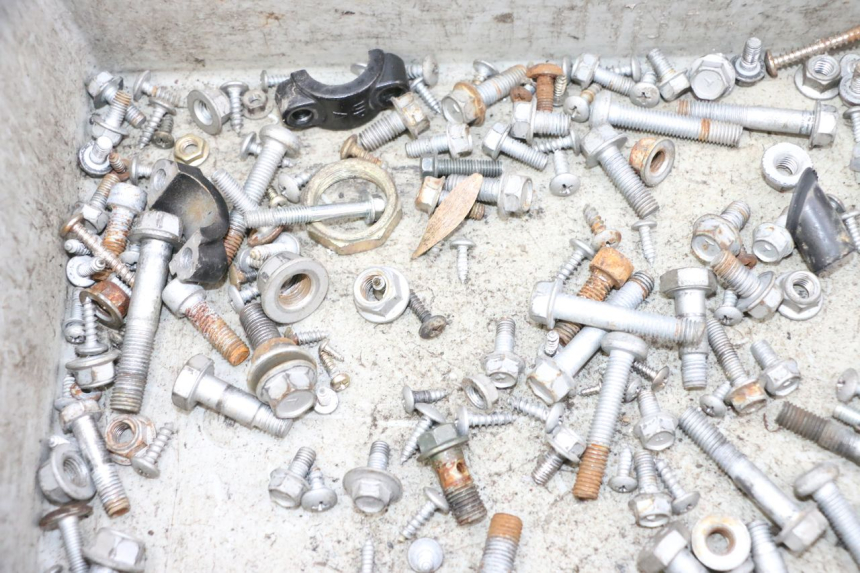 photo de ZAK SCHROEVEN EN BEVESTIGINGSMATERIAAL JM MOTORS GTS 125 (2015 - 2019) - Overzicht