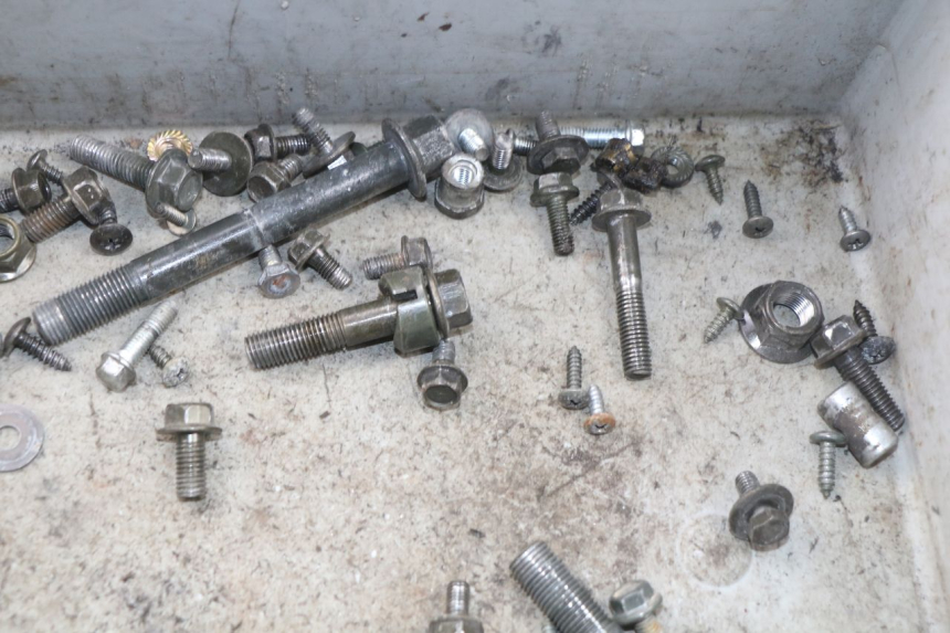 photo de ZAK SCHROEVEN EN BEVESTIGINGSMATERIAAL JONWAY GTX 2T 50 (2014 - 2020) - Zoom op gebruiksstaat