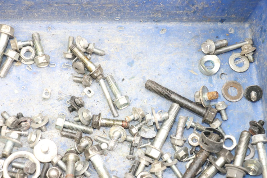 photo de ZAK SCHROEVEN EN BEVESTIGINGSMATERIAAL HONDA PCX (JF28) 125 (2009 - 2011) - Zoom op gebruiksstaat