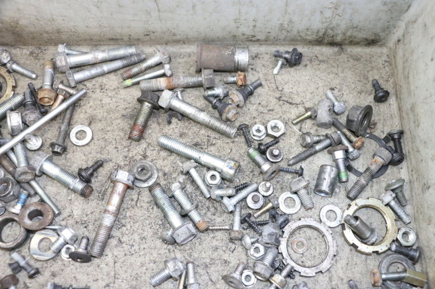 photo de ZAK SCHROEVEN EN BEVESTIGINGSMATERIAAL HONDA PES PS I 125 (2006 - 2012) - Zoom op gebruiksstaat