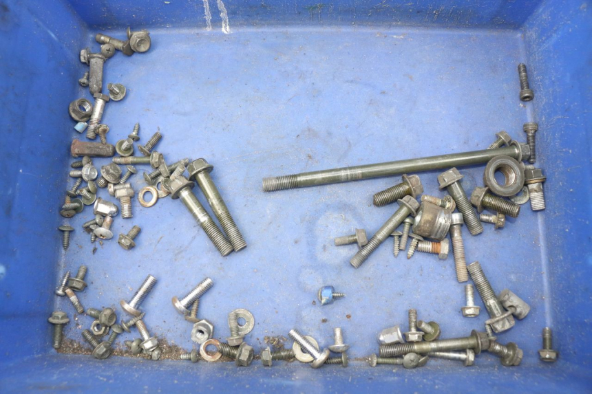 photo de ZAK SCHROEVEN EN BEVESTIGINGSMATERIAAL HAOTIAN HT125T-2 125 - Hoofdaanzicht