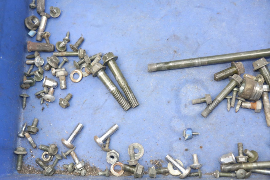 photo de ZAK SCHROEVEN EN BEVESTIGINGSMATERIAAL HAOTIAN HT125T-2 125 - Zoom op gebruiksstaat