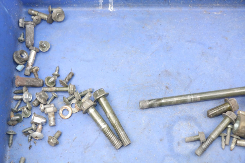 photo de ZAK SCHROEVEN EN BEVESTIGINGSMATERIAAL HAOTIAN HT125T-2 125 - Andere kijkhoek