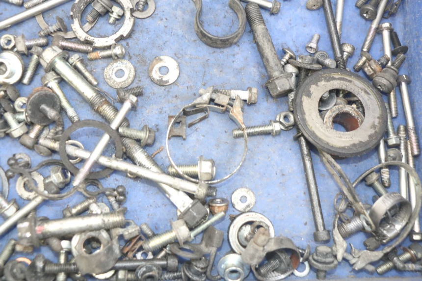 photo de ZAK SCHROEVEN EN BEVESTIGINGSMATERIAAL YAMAHA HW XENTER 125 (2011 - 2017) - Zoom op gebruiksstaat