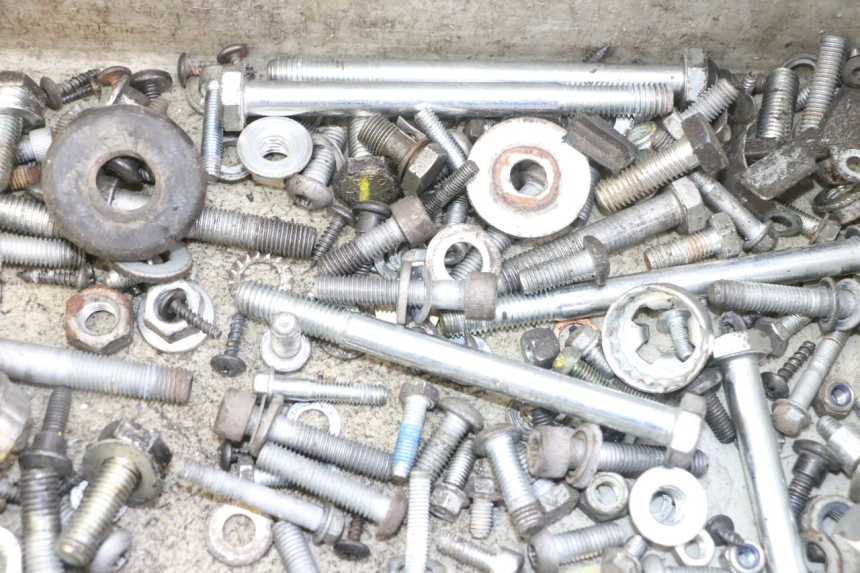 photo de ZAK SCHROEVEN EN BEVESTIGINGSMATERIAAL PIAGGIO IE MP3 YOURBAN 300 (2011 - 2016) - Andere kijkhoek