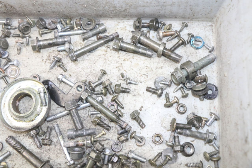 photo de ZAK SCHROEVEN EN BEVESTIGINGSMATERIAAL REVATTO IMPERATOR 125 (2007 - 2015) - Andere kijkhoek