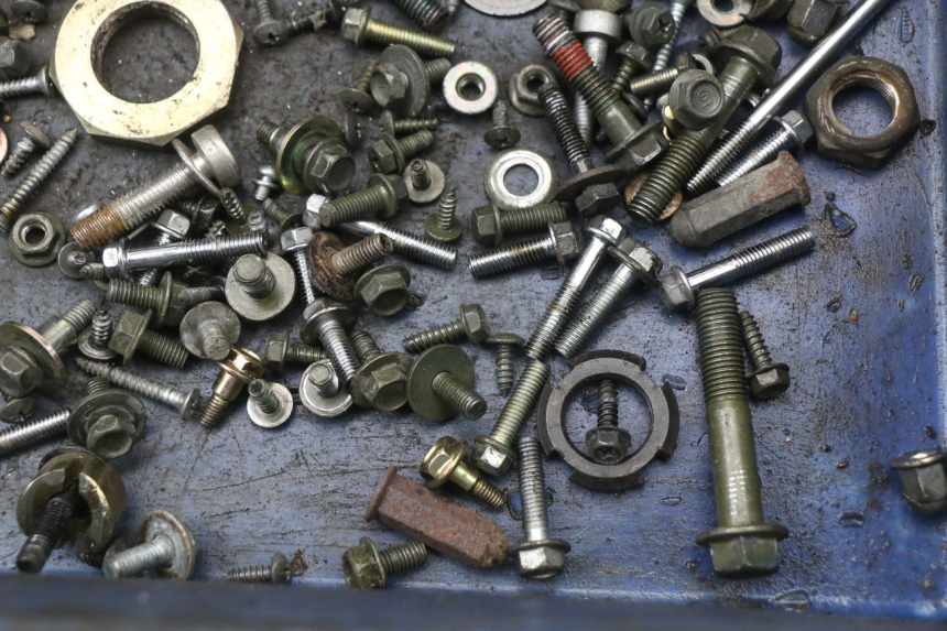 photo de ZAK SCHROEVEN EN BEVESTIGINGSMATERIAAL SYM JET 14 4T 50 (2018 - 2022) - Zoom op gebruiksstaat