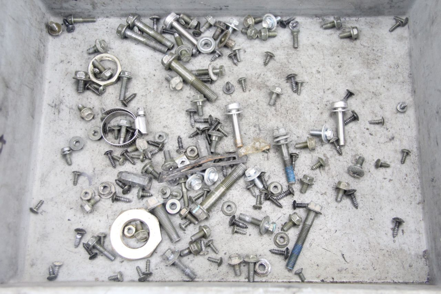 photo de ZAK SCHROEVEN EN BEVESTIGINGSMATERIAAL SYM JET 4 4T 50 (2018 - 2021) - Hoofdaanzicht