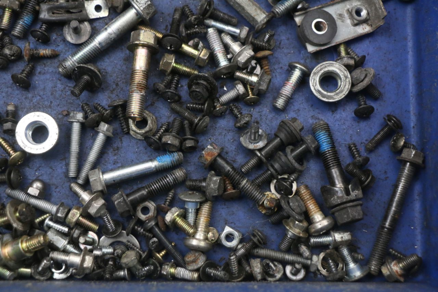 photo de ZAK SCHROEVEN EN BEVESTIGINGSMATERIAAL SYM JOYRIDE EVO 125 (2009 - 2016) - Technische close-up