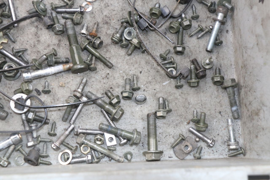 photo de ZAK SCHROEVEN EN BEVESTIGINGSMATERIAAL RIDE JUMP 2T 50 (2012 - 2017) - Zoom op gebruiksstaat