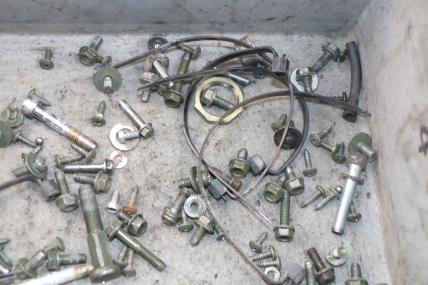 photo de ZAK SCHROEVEN EN BEVESTIGINGSMATERIAAL RIDE JUMP 2T 50 (2012 - 2017) - Andere kijkhoek