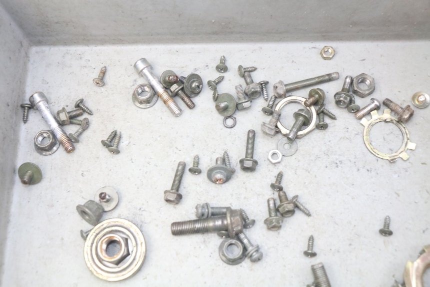 photo de ZAK SCHROEVEN EN BEVESTIGINGSMATERIAAL RIDE JUMP 2T 50 (2012 - 2017) - Andere kijkhoek