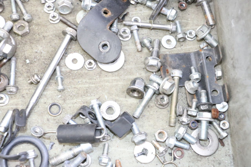 photo de ZAK SCHROEVEN EN BEVESTIGINGSMATERIAAL KEEWAY K-LIGHT KLIGHT 125 (2018 - 2025) - Zoom op gebruiksstaat