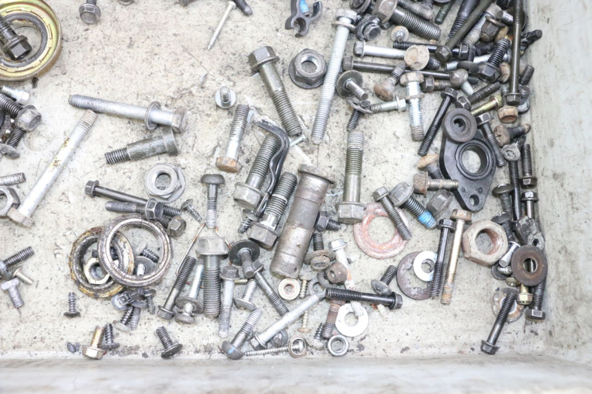 photo de ZAK SCHROEVEN EN BEVESTIGINGSMATERIAAL KYMCO K-PW K-PIPE 50 (2012 - 2017) - Zoom op gebruiksstaat