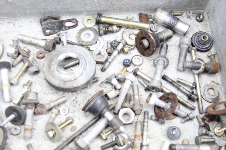 photo de ZAK SCHROEVEN EN BEVESTIGINGSMATERIAAL BMW K100 1000 (1982 - 1990) - Andere kijkhoek