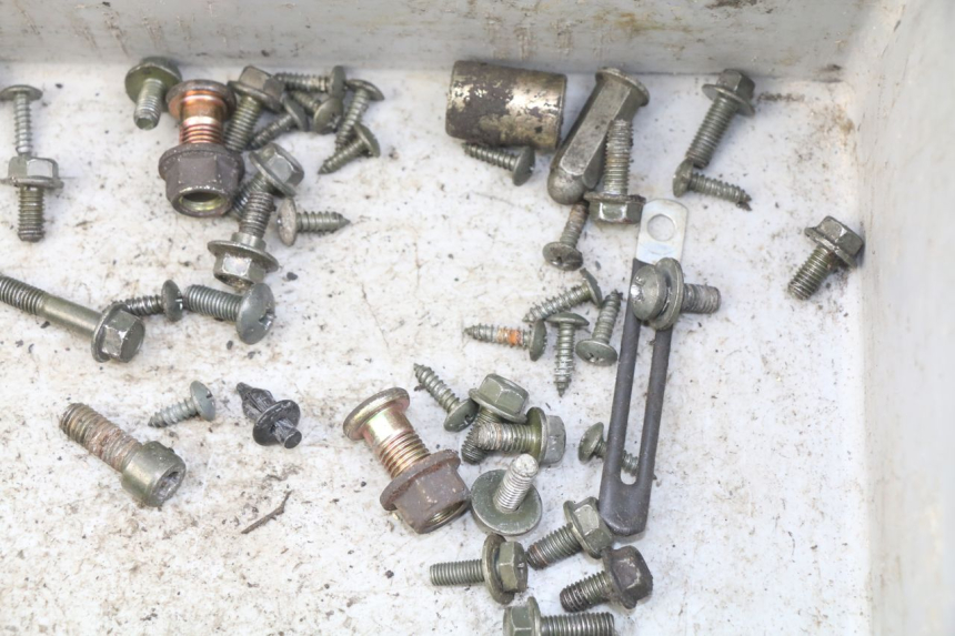 photo de ZAK SCHROEVEN EN BEVESTIGINGSMATERIAAL RIDE KALLIO 50 (2010 - 2019) - Andere kijkhoek