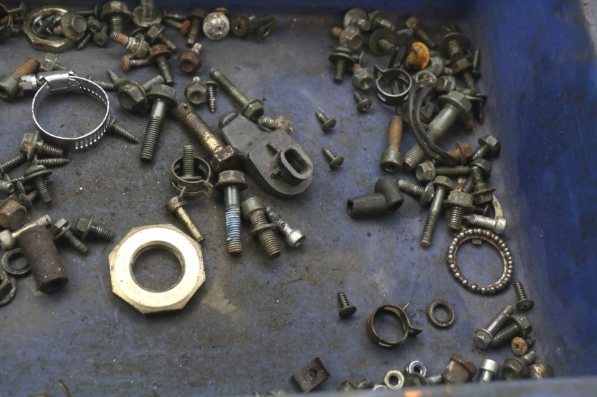 photo de ZAK SCHROEVEN EN BEVESTIGINGSMATERIAAL RIDE KALLIO 50 (2010 - 2019) - Detail van het onderdeel