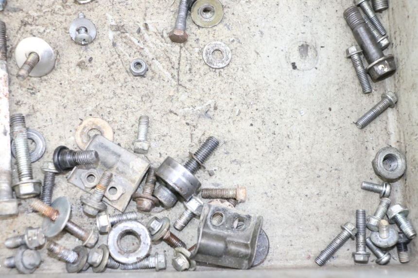 photo de ZAK SCHROEVEN EN BEVESTIGINGSMATERIAAL KAWASAKI KX 65 (2000 - 2019) - Zoom op gebruiksstaat