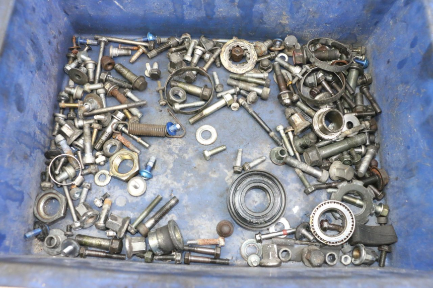 photo de ZAK SCHROEVEN EN BEVESTIGINGSMATERIAAL KAWASAKI ZR7 ZR-7 S 750 (1999 - 2004) - Hoofdaanzicht