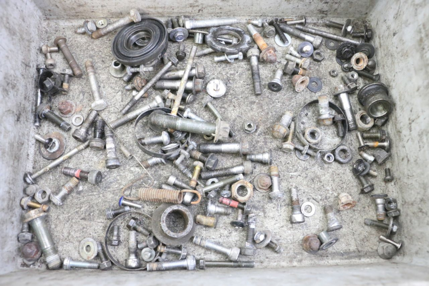 photo de ZAK SCHROEVEN EN BEVESTIGINGSMATERIAAL KAWASAKI ZR7 ZR-7 S 750 (1999 - 2004) - Hoofdaanzicht