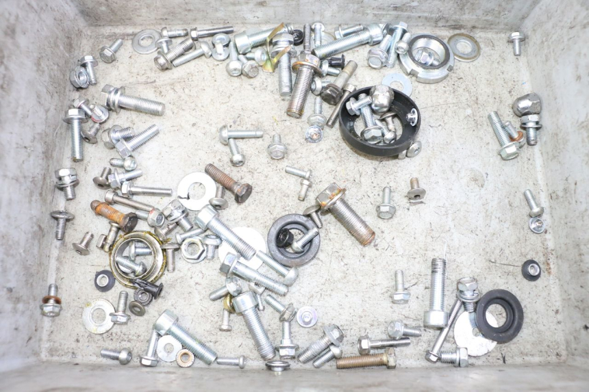 photo de ZAK SCHROEVEN EN BEVESTIGINGSMATERIAAL KIDEN KD125-G 125 (2018 - 2022) - Hoofdaanzicht