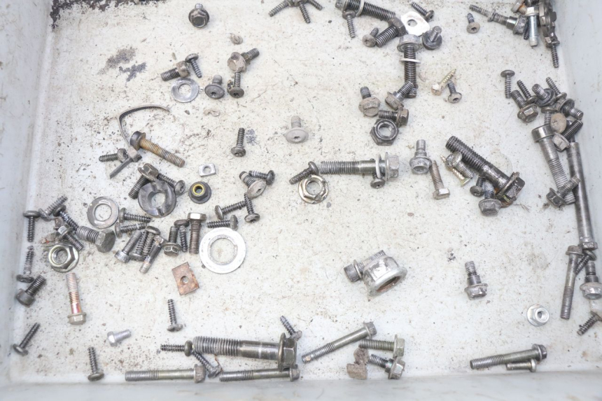 photo de ZAK SCHROEVEN EN BEVESTIGINGSMATERIAAL PEUGEOT KISBEE 2T 50 (2010 - 2017) - Detail van het onderdeel