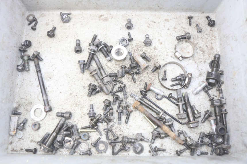 photo de ZAK SCHROEVEN EN BEVESTIGINGSMATERIAAL PEUGEOT KISBEE 2T 50 (2010 - 2017) - Hoofdaanzicht