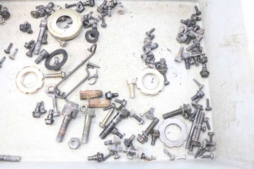 photo de ZAK SCHROEVEN EN BEVESTIGINGSMATERIAAL PEUGEOT KISBEE 2T 50 (2010 - 2017) - Detail van het onderdeel