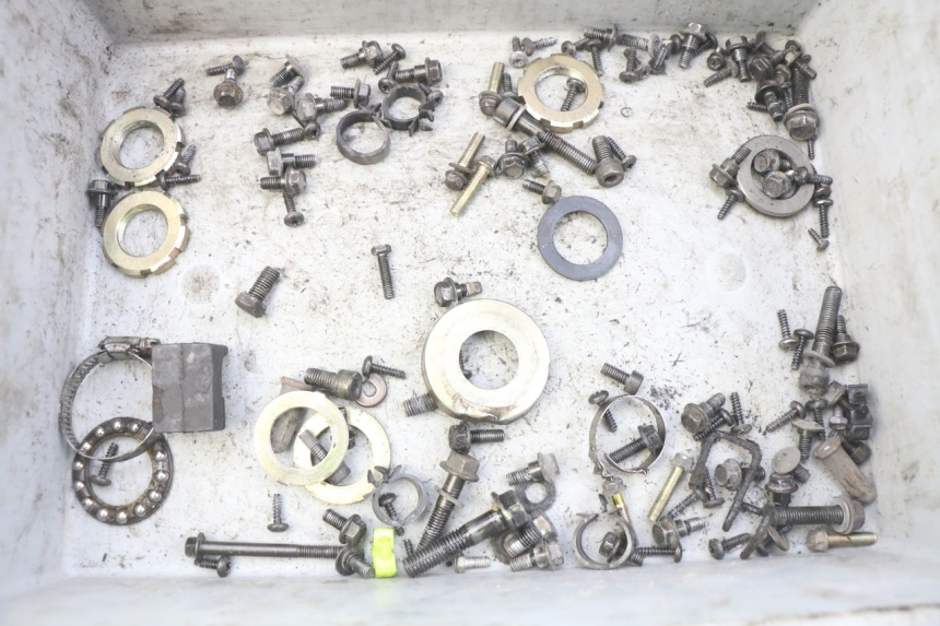 photo de ZAK SCHROEVEN EN BEVESTIGINGSMATERIAAL PEUGEOT KISBEE 2T 50 (2010 - 2017) - Hoofdaanzicht