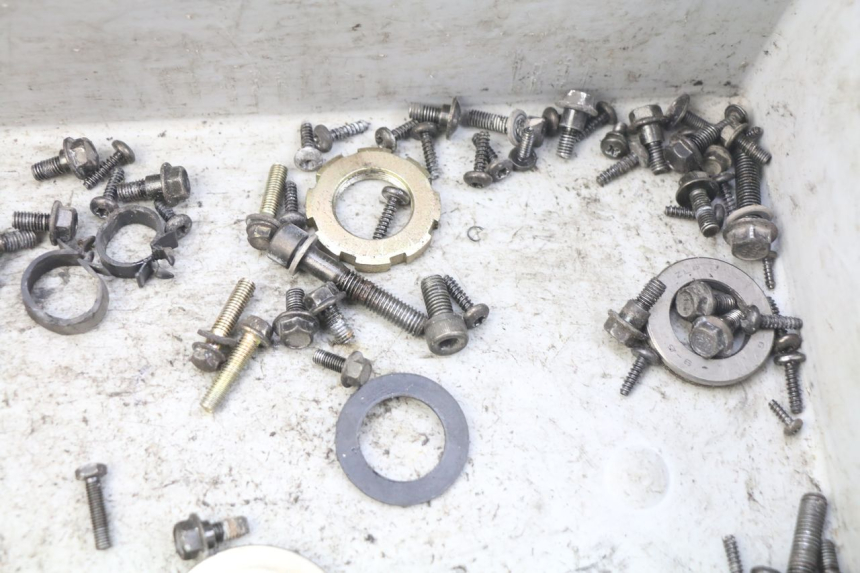 photo de ZAK SCHROEVEN EN BEVESTIGINGSMATERIAAL PEUGEOT KISBEE 2T 50 (2010 - 2017) - Andere kijkhoek