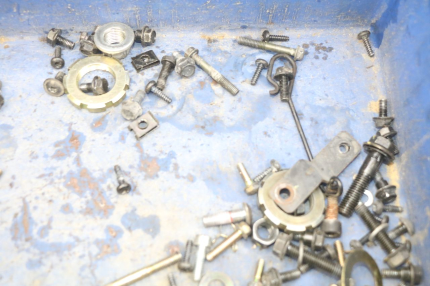 photo de ZAK SCHROEVEN EN BEVESTIGINGSMATERIAAL PEUGEOT KISBEE 2T 50 (2010 - 2017) - Andere kijkhoek