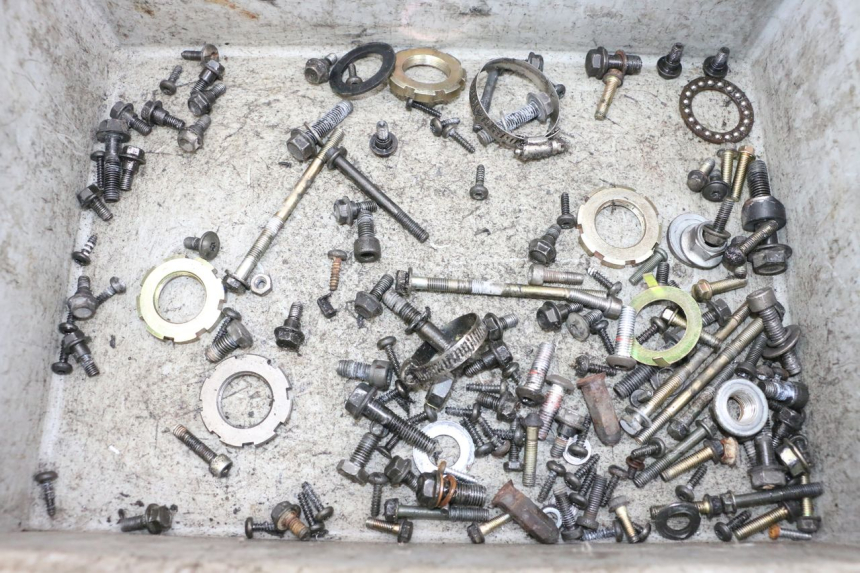 photo de ZAK SCHROEVEN EN BEVESTIGINGSMATERIAAL PEUGEOT KISBEE 2T 50 (2010 - 2017) - Hoofdaanzicht