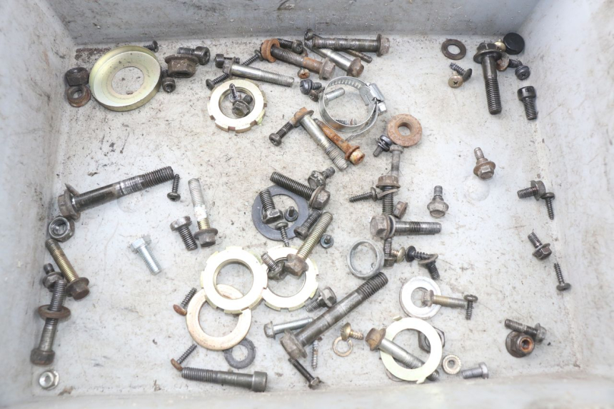 photo de ZAK SCHROEVEN EN BEVESTIGINGSMATERIAAL PEUGEOT KISBEE 4T 50 (2010 - 2017) - Hoofdaanzicht