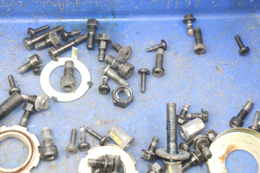 photo de ZAK SCHROEVEN EN BEVESTIGINGSMATERIAAL PEUGEOT KISBEE 4T 50 (2018 - 2022) - Technische close-up