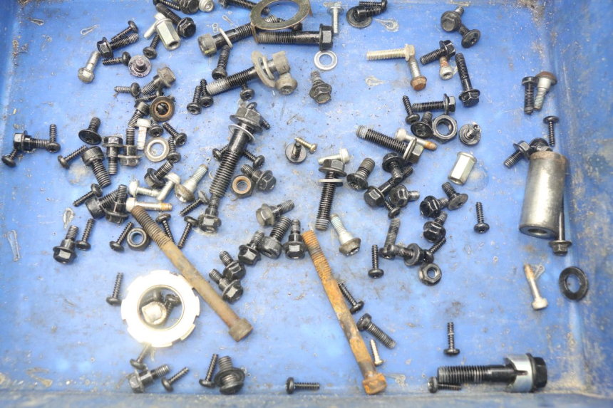 photo de ZAK SCHROEVEN EN BEVESTIGINGSMATERIAAL PEUGEOT KISBEE 4T 50 (2018 - 2022) - Detail van het onderdeel