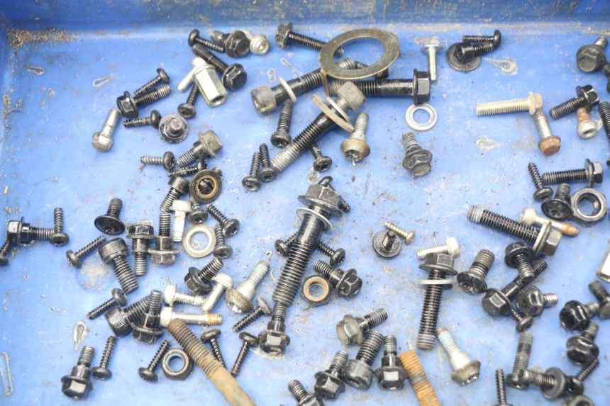 photo de ZAK SCHROEVEN EN BEVESTIGINGSMATERIAAL PEUGEOT KISBEE 4T 50 (2018 - 2022) - Zoom op gebruiksstaat