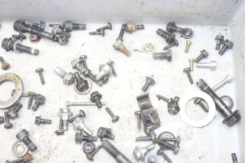 photo de ZAK SCHROEVEN EN BEVESTIGINGSMATERIAAL PEUGEOT KISBEE 4T 50 (2010 - 2017) - Andere kijkhoek