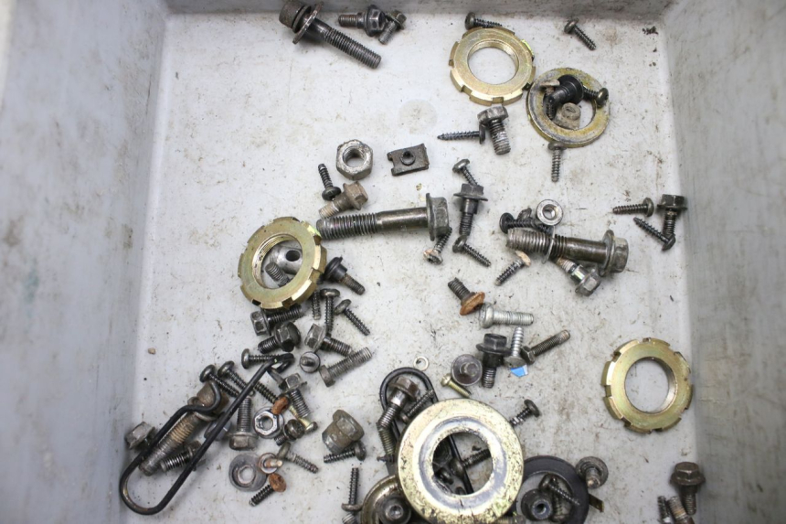 photo de ZAK SCHROEVEN EN BEVESTIGINGSMATERIAAL PEUGEOT KISBEE 4T 50 (2010 - 2017) - Andere kijkhoek