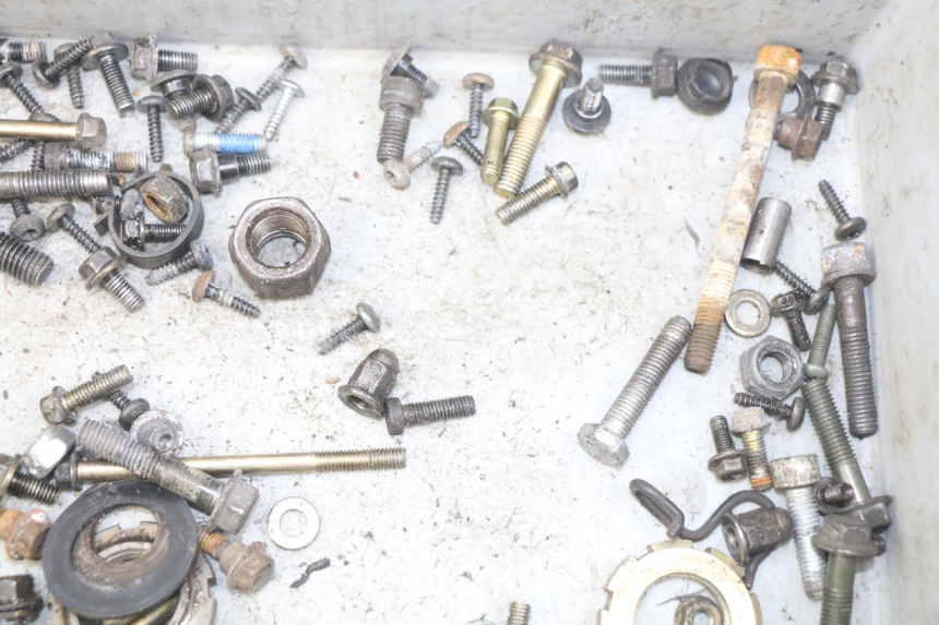 photo de ZAK SCHROEVEN EN BEVESTIGINGSMATERIAAL PEUGEOT KISBEE 4T 50 (2010 - 2017) - Andere kijkhoek